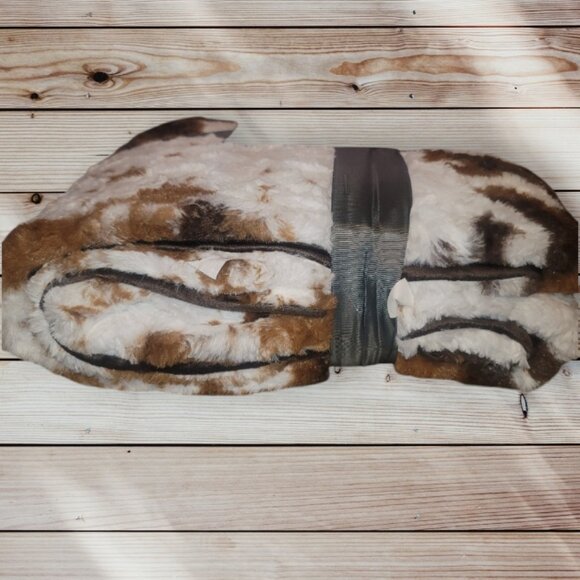 60" x 50" Faux Fur Cowhide Throw Blanket - Brown Cow Print - Solid Brown Reverse - Picture 3 of 3
